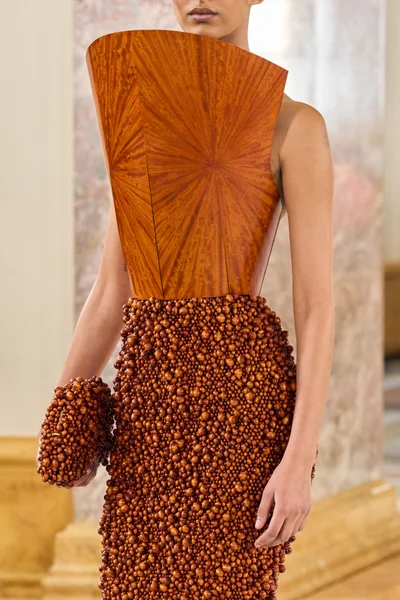 Look 38